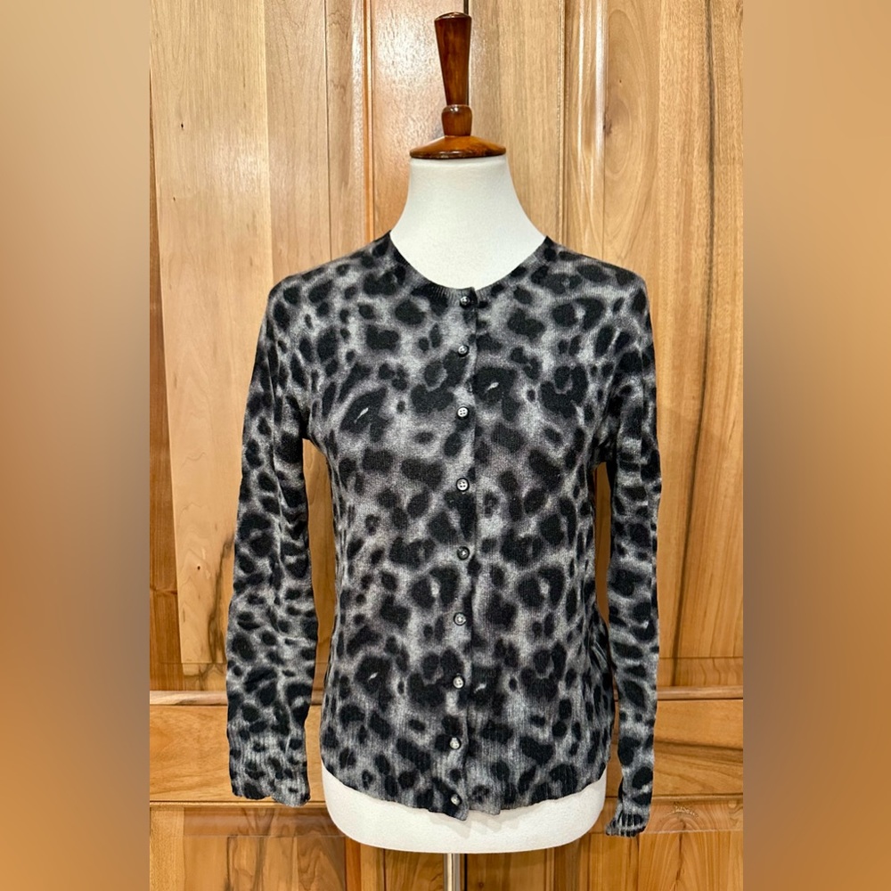 Apt. 9, 100% Cashmere Leopard Print Black/Gray Button-Up Cardigan Sweater EUC M